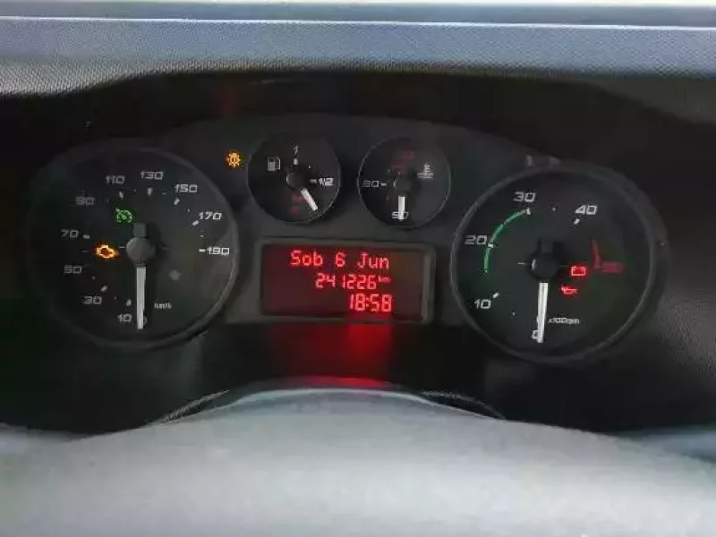 prodaje-se-iveco-daily-small-5