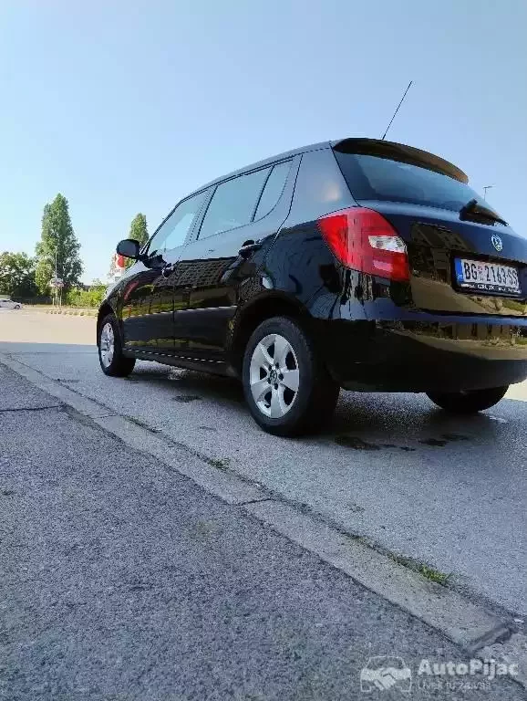 skoda-fabia-12-benzin-gas-big-8