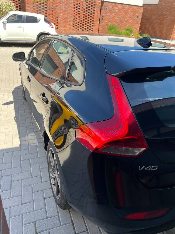 volvo-v40-d4-big-4
