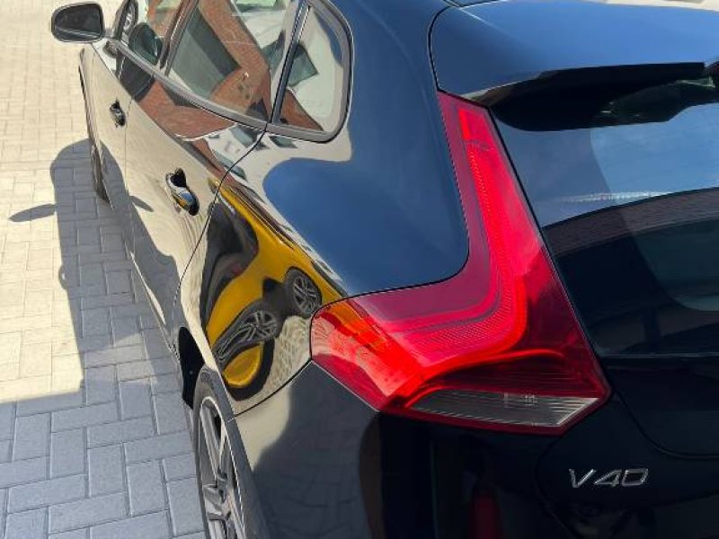 volvo-v40-d4-small-4